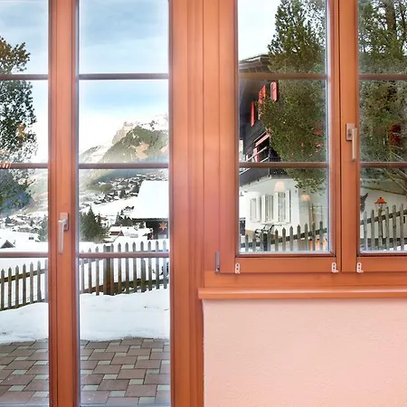Mom - Alpine Boutique Apartments, Chalet Fagus, Terrace Studio Grindelwald