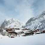 Daire Mom - Alpine Boutique Apartments, Fagus, Terrace