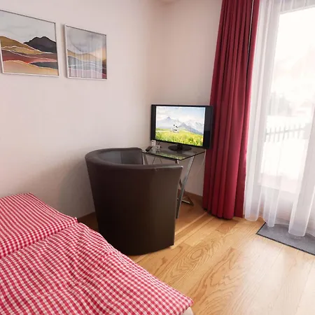 Mom - Alpine Boutique Apartments, Fagus, Terrace 格林德瓦